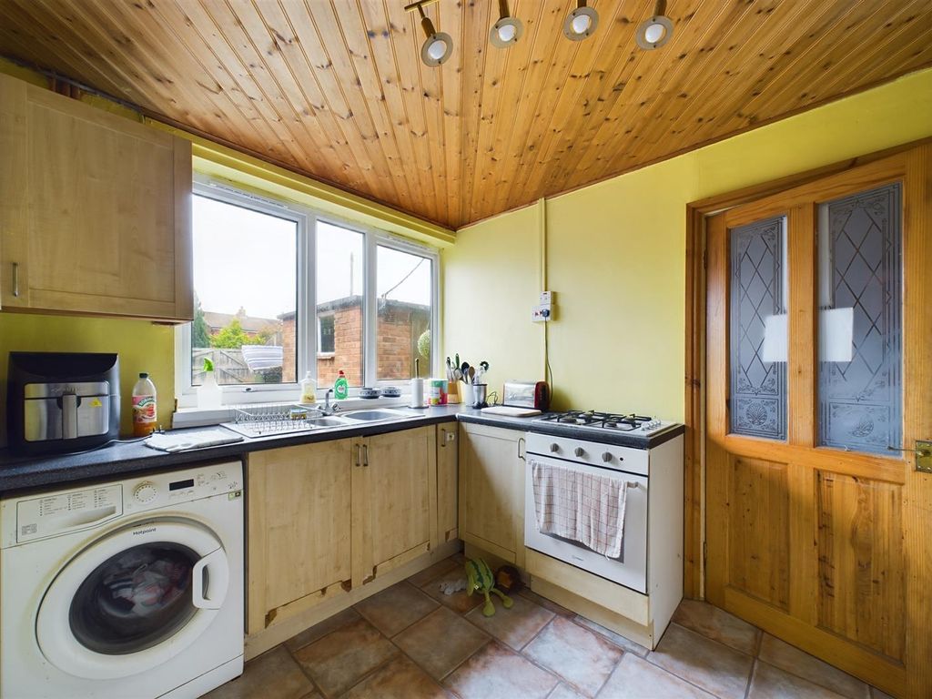 2 bed terraced house for sale in The Mount, Wrexham LL12, £115,000