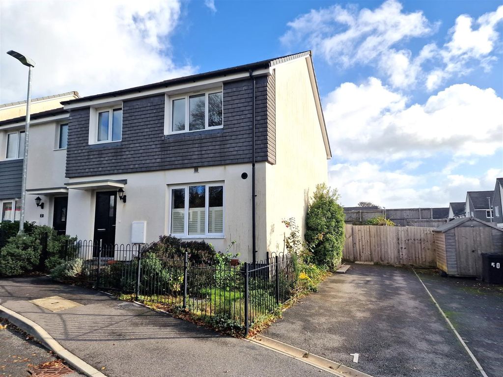 4 bed semi-detached house for sale in Outer Slip Drive, Launceston PL15, £295,000