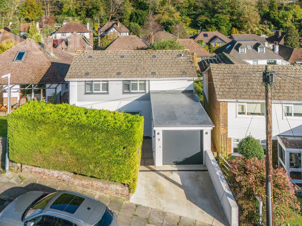 4 bed detached house for sale in Hillside Way, Withdean, Brighton BN1, £800,000