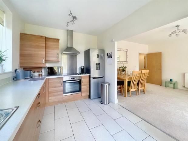 2 bed flat for sale in Sharkham Court, Brixham, Devon TQ5, £184,250