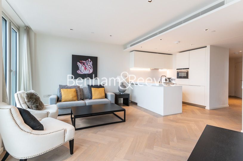 1 bed flat to rent in Southbank Tower, Waterloo SE1, £3,358 pcm