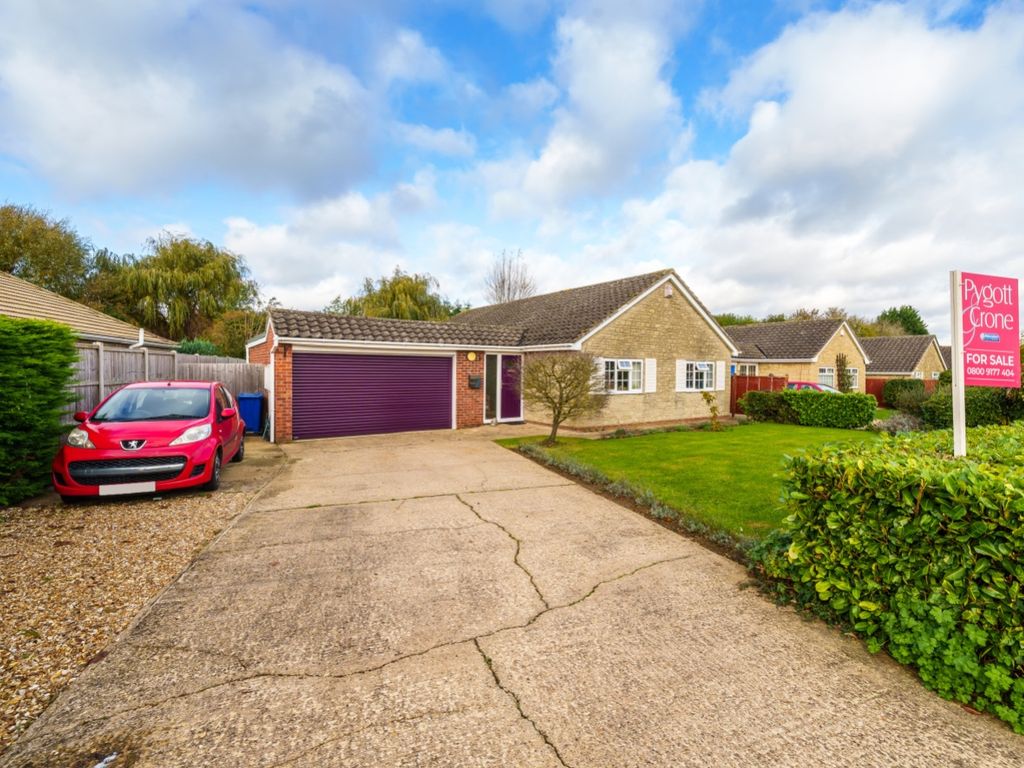 3 bed detached bungalow for sale in Holme Drive, Sudbrooke, Lincoln LN2, £201,000