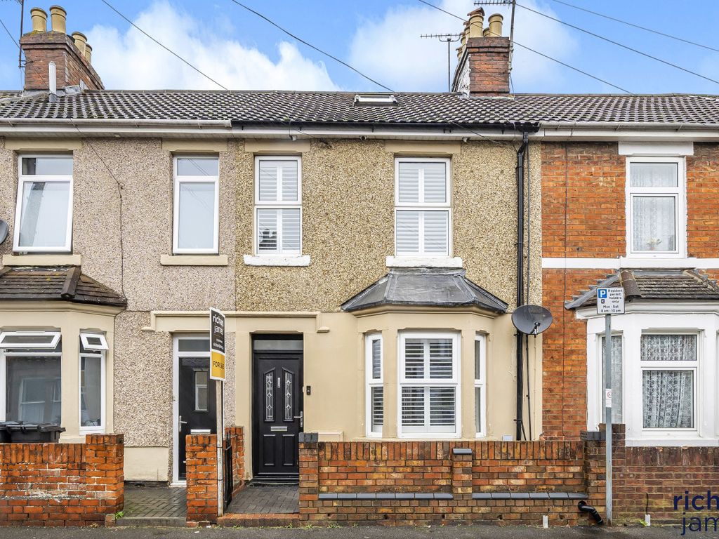 4 bed terraced house for sale in Dean Street, Even Swindon, Swindon, Wiltshire SN1, £167,500