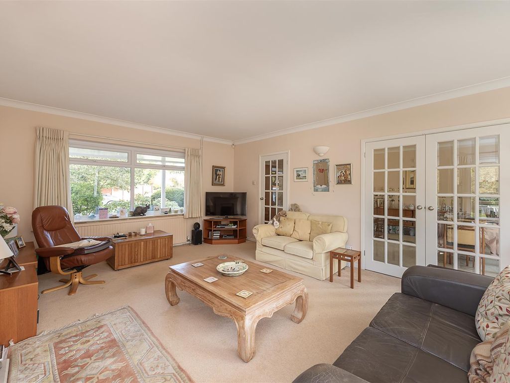 4 bed detached house for sale in Barlings Road, Harpenden AL5, £1,350,000