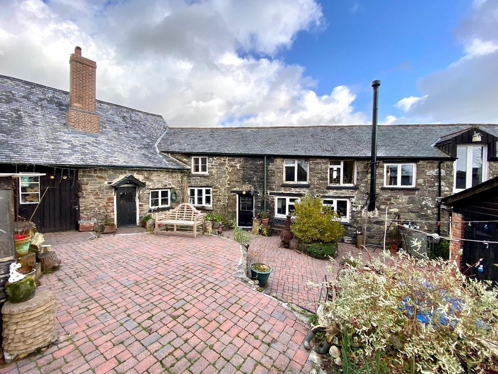 6 bed detached house for sale in East Street, North Molton, South Molton, Devon EX36, £775,000