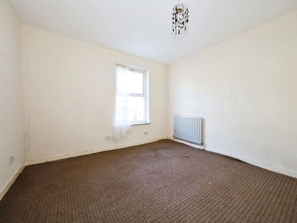 3 bed terraced house for sale in Nine Elms Lane, Wolverhampton WV10, £120,000