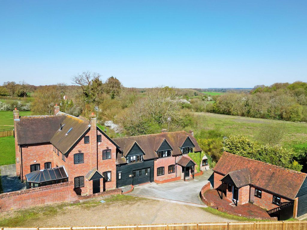 10 bed detached house for sale in Fullers Hill, Hyde Heath, Amersham HP6, £1,650,000