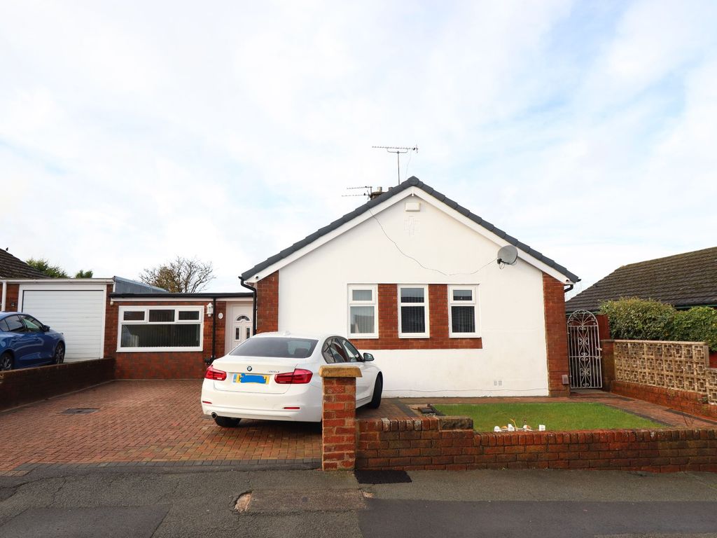 3 bed bungalow for sale in St. Lawrence Avenue, Blackburn BB2, £265,000
