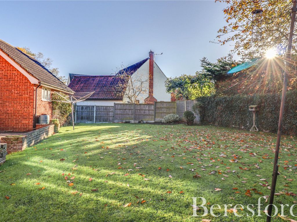 4 bed detached house for sale in Bannister Green, Felsted CM6, £650,000