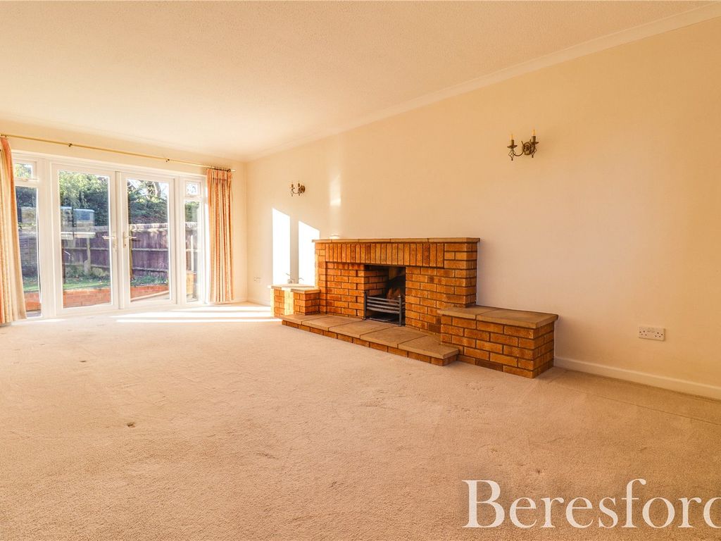 4 bed detached house for sale in Bannister Green, Felsted CM6, £650,000