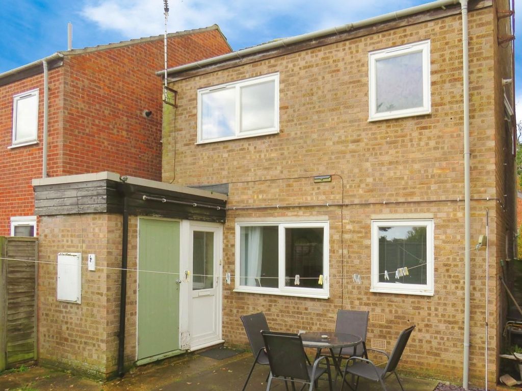 1 bed semi-detached house for sale in Masefield Walk, Thetford IP24, £140,000