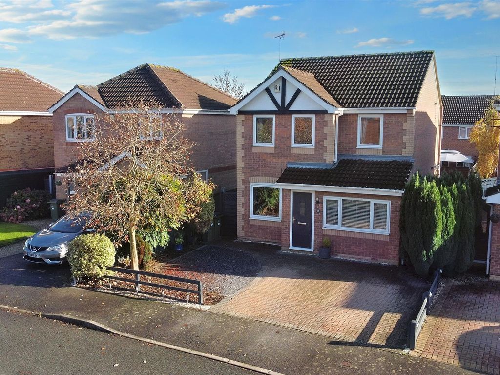 3 bed detached house for sale in Normandy Close, Glenfield, Leicester LE3, £339,950