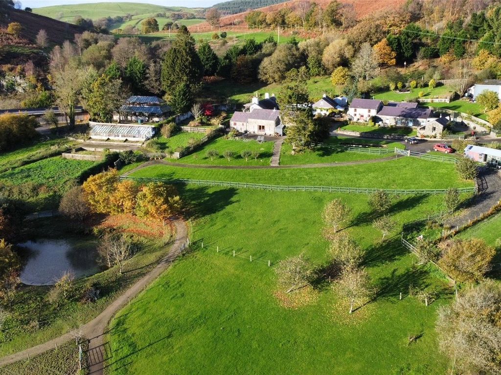 3 bed barn conversion for sale in Bwlchtrebanau, Llanwrda, Carmarthenshire SA19, £650,000