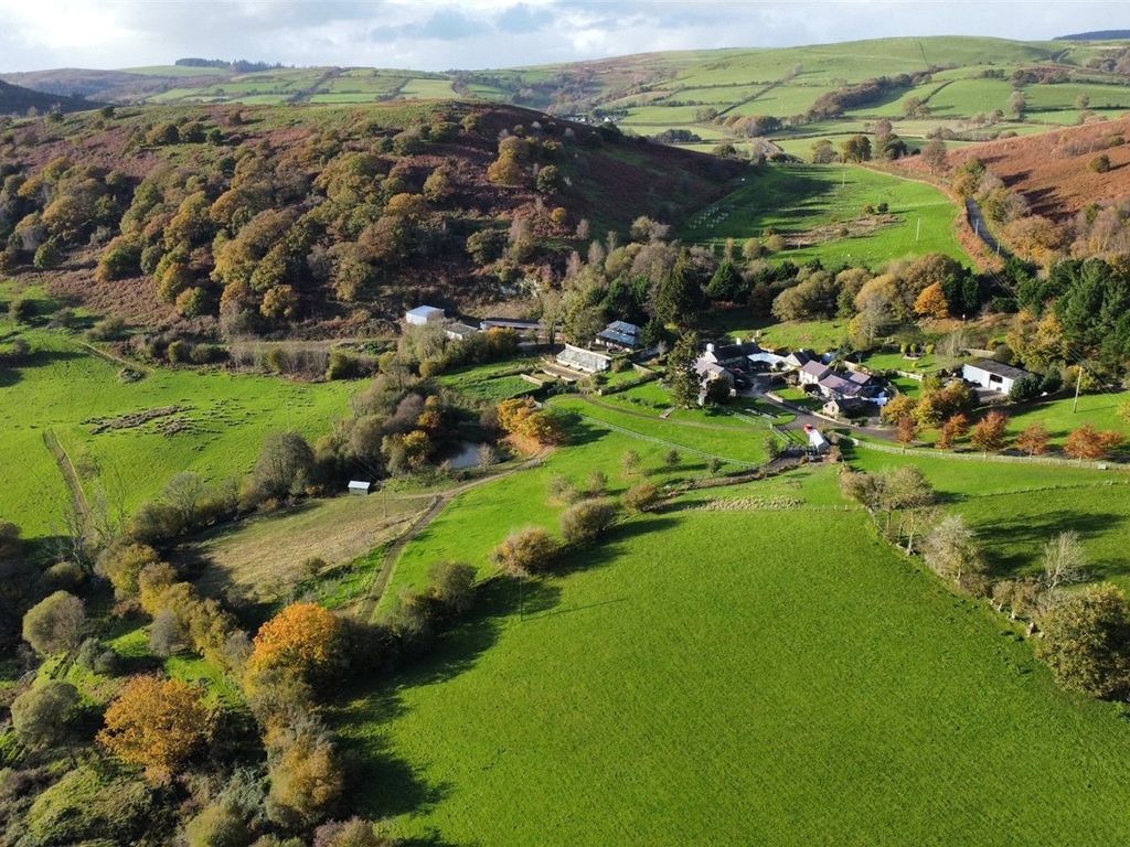 3 bed barn conversion for sale in Bwlchtrebanau, Llanwrda, Carmarthenshire SA19, £650,000