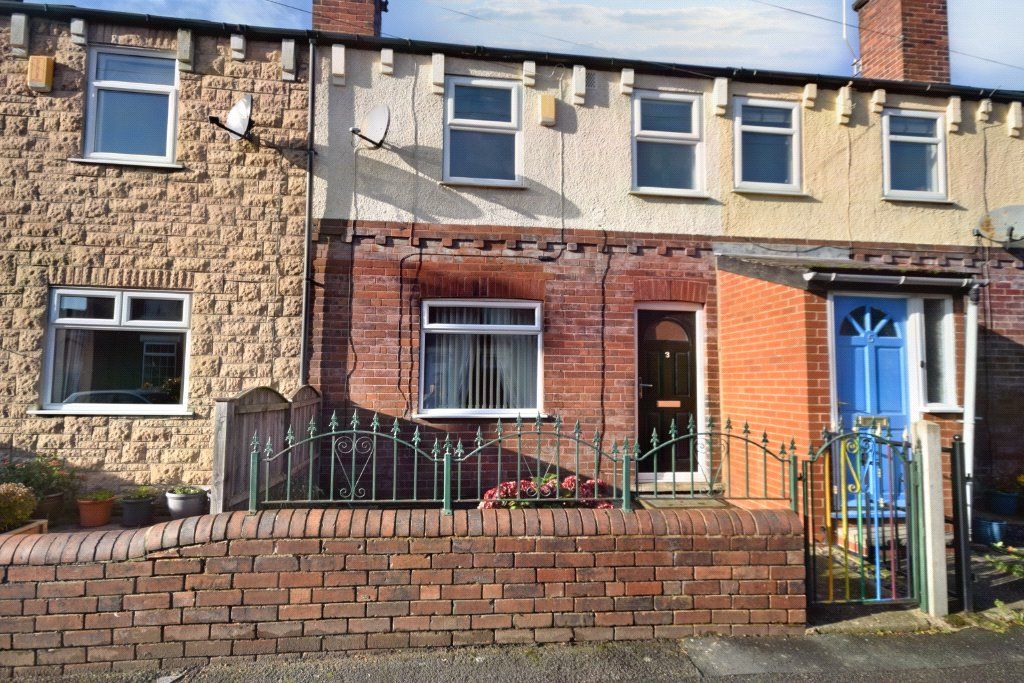 3 bed terraced house for sale in East Street, Wakefield WF1, £159,995