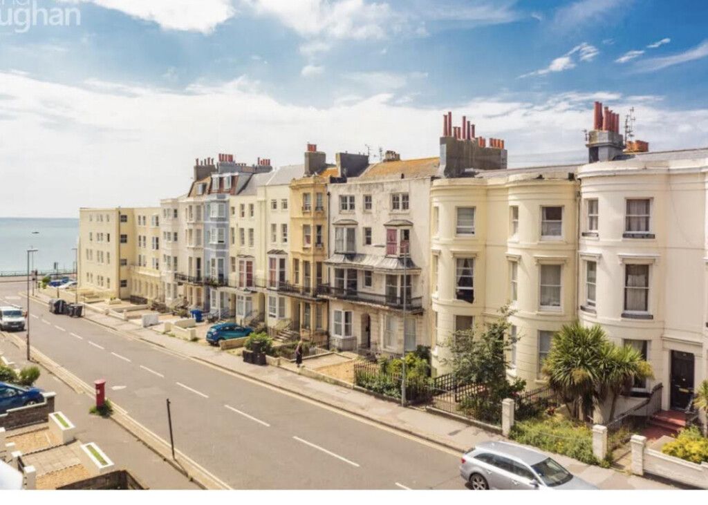 1 bed flat to rent in Lower Rock Gardens, Brighton BN2, £1,500 pcm