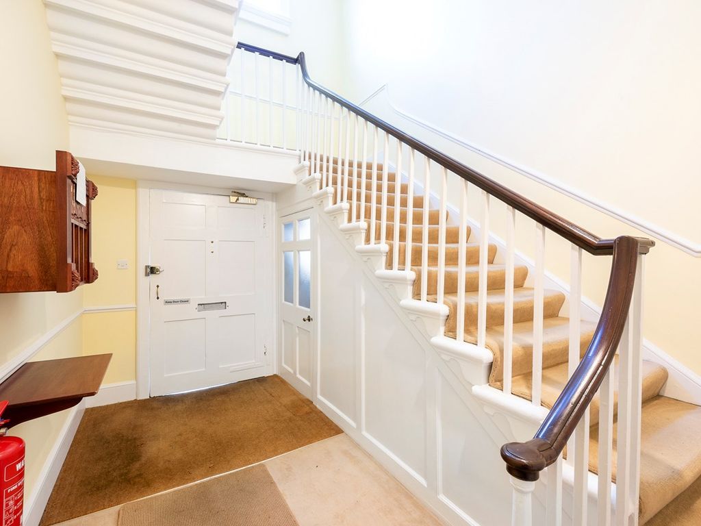 2 bed flat for sale in Portland Place, Bath BA1, £395,000