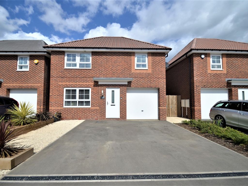 4 bed detached house for sale in Davy Road, Rossington, Doncaster DN11, £260,000