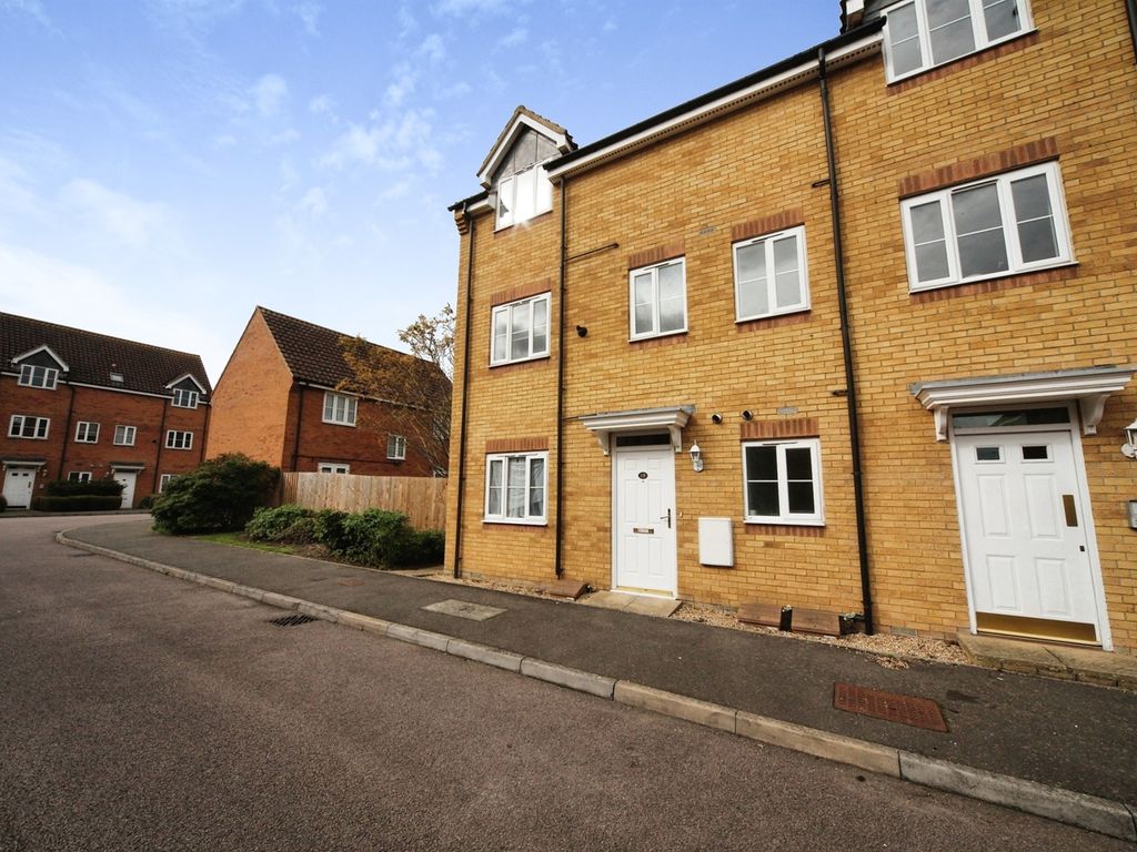 1 bed maisonette for sale in Peppercorn Way, Dunstable LU6, £140,000