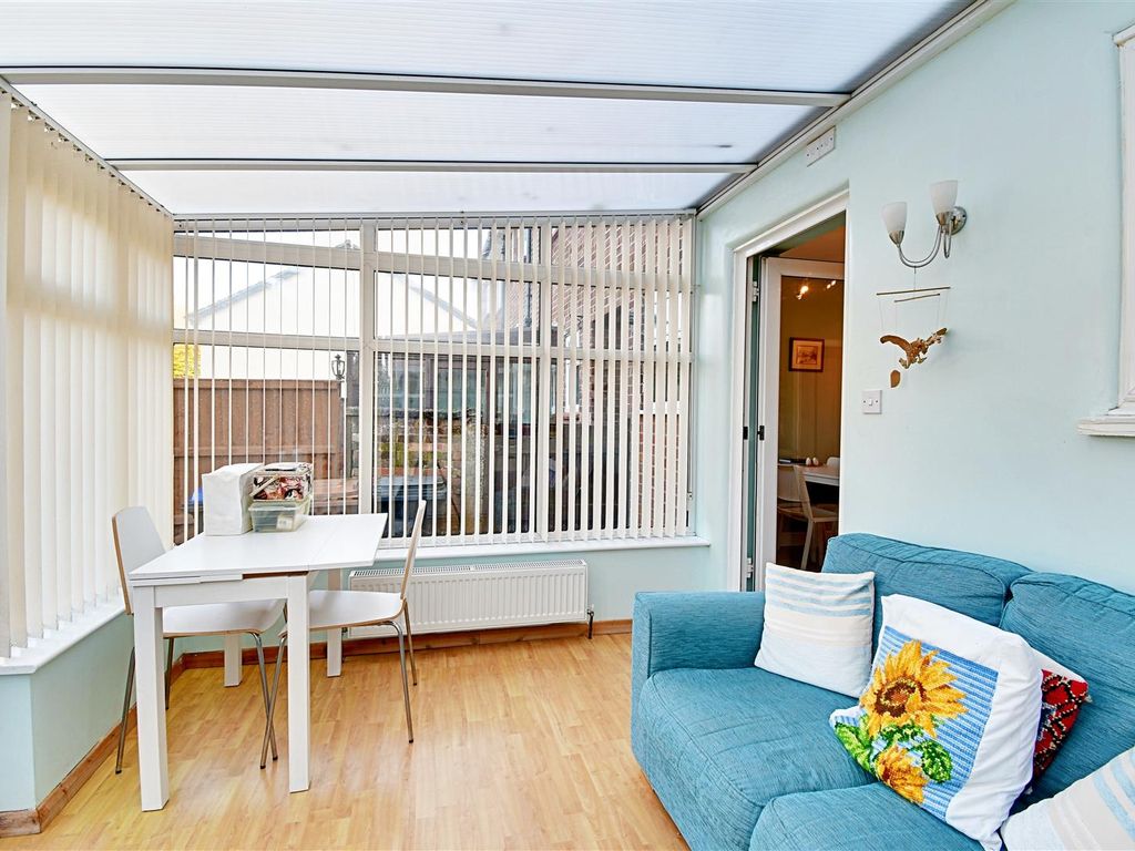 3 bed terraced house for sale in Burnett Square, Hertford SG14, £400,000