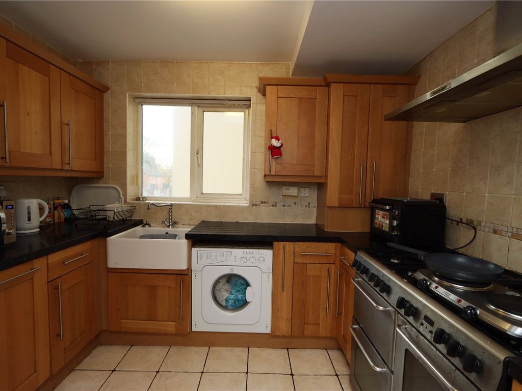 2 bed flat for sale in Ambergate Close, Newcastle Upon Tyne, Tyne And Wear NE5, £65,000
