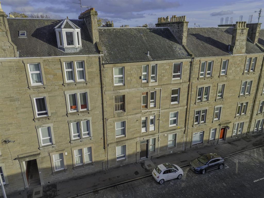 1 bed flat for sale in Morgan Street, Dundee DD4, £60,000
