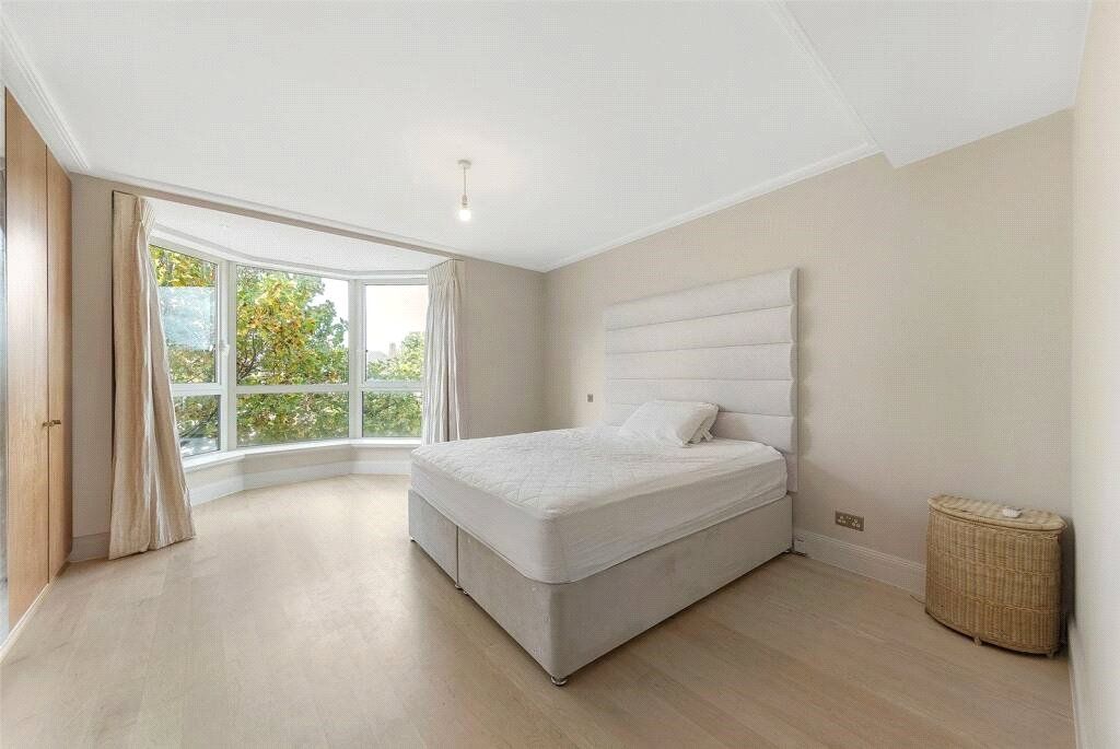 3 bed flat to rent in Queens Terrace, London NW8, £6,912 pcm