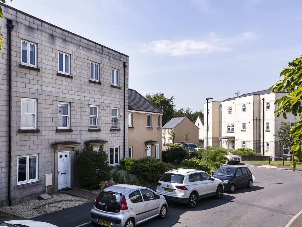 5 bed terraced house to rent in Clarks Way, Odd Down, Bath BA2, £3,085 pcm