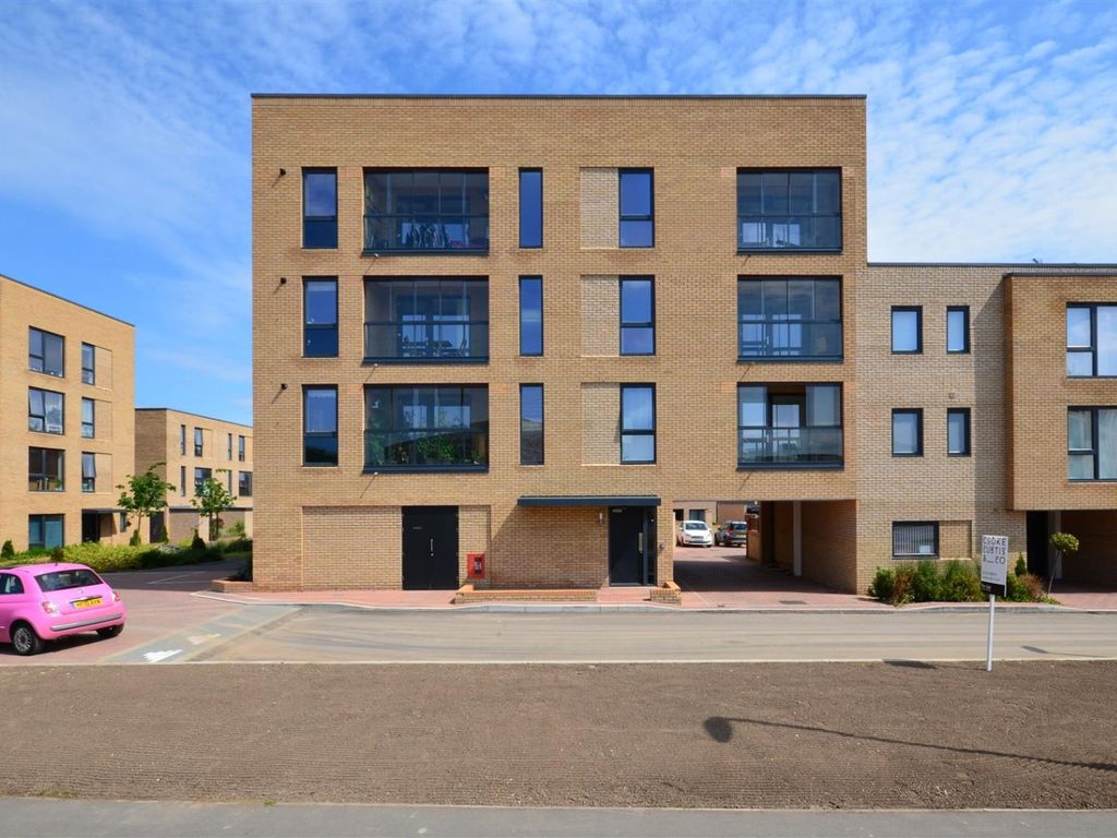 2 bed flat for sale in Ellis Road, Trumpington, Cambridge CB2, £385,000