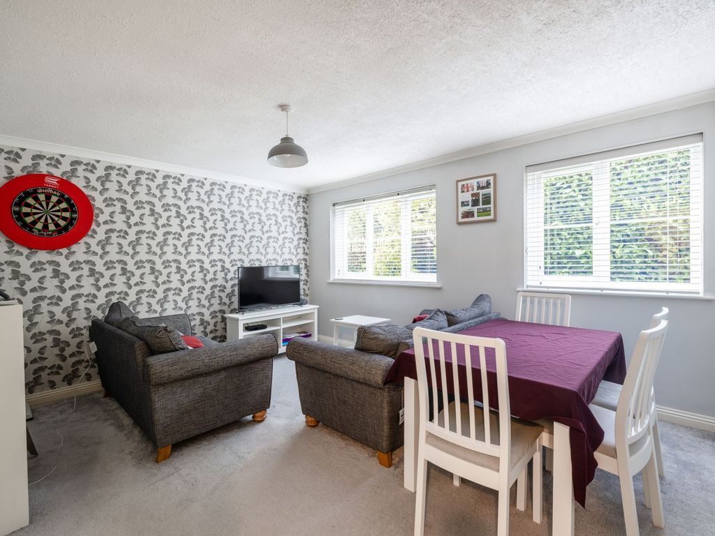 1 bed flat for sale in Hornchurch Hill, Whyteleafe CR3, £230,000