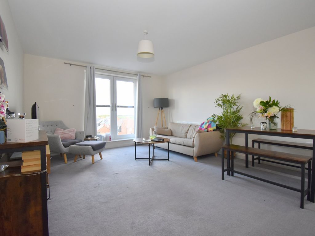 2 bed flat for sale in Sullivan Court, Biggleswade SG18, £250,000