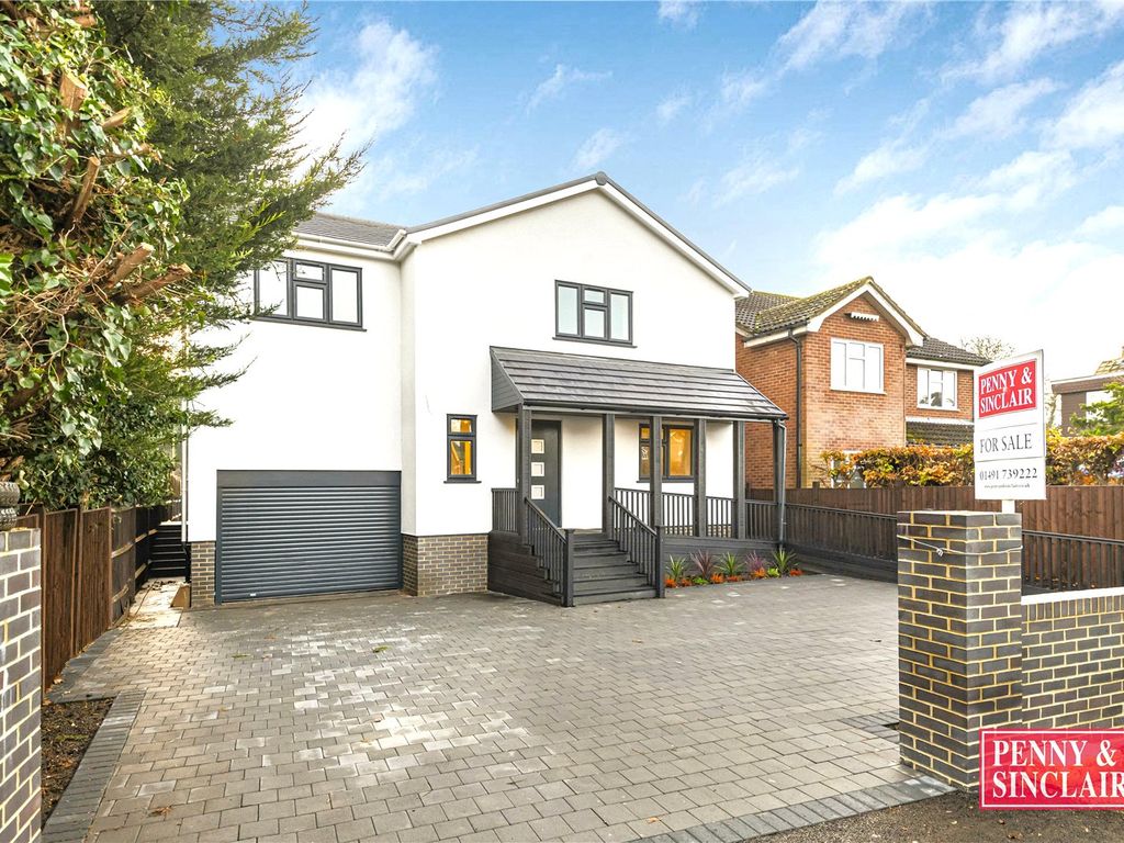 5 bed detached house for sale in Brading Way, Purley On Thames, Reading RG8, £850,000