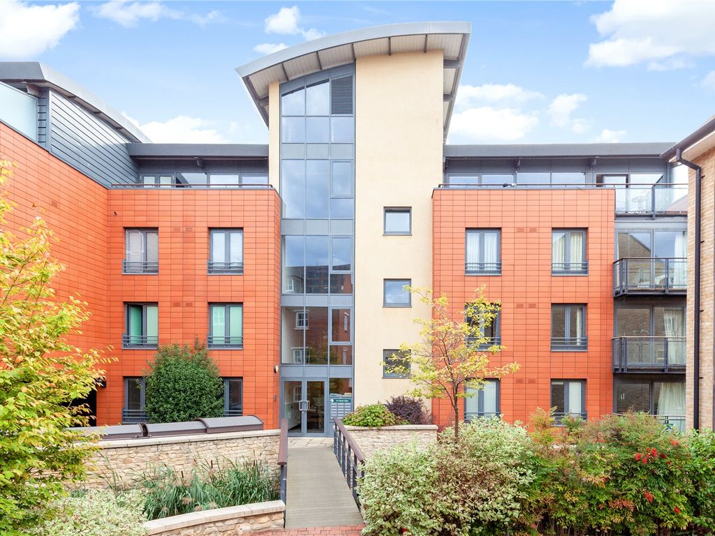 1 bed flat for sale in The Stream Edge, Central Oxford OX1, £350,000