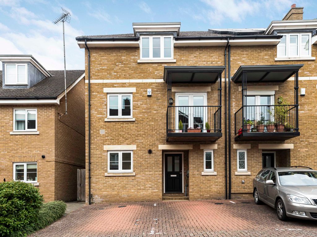 4 bed terraced house for sale in Mary Price Close, Headington OX3, £795,000