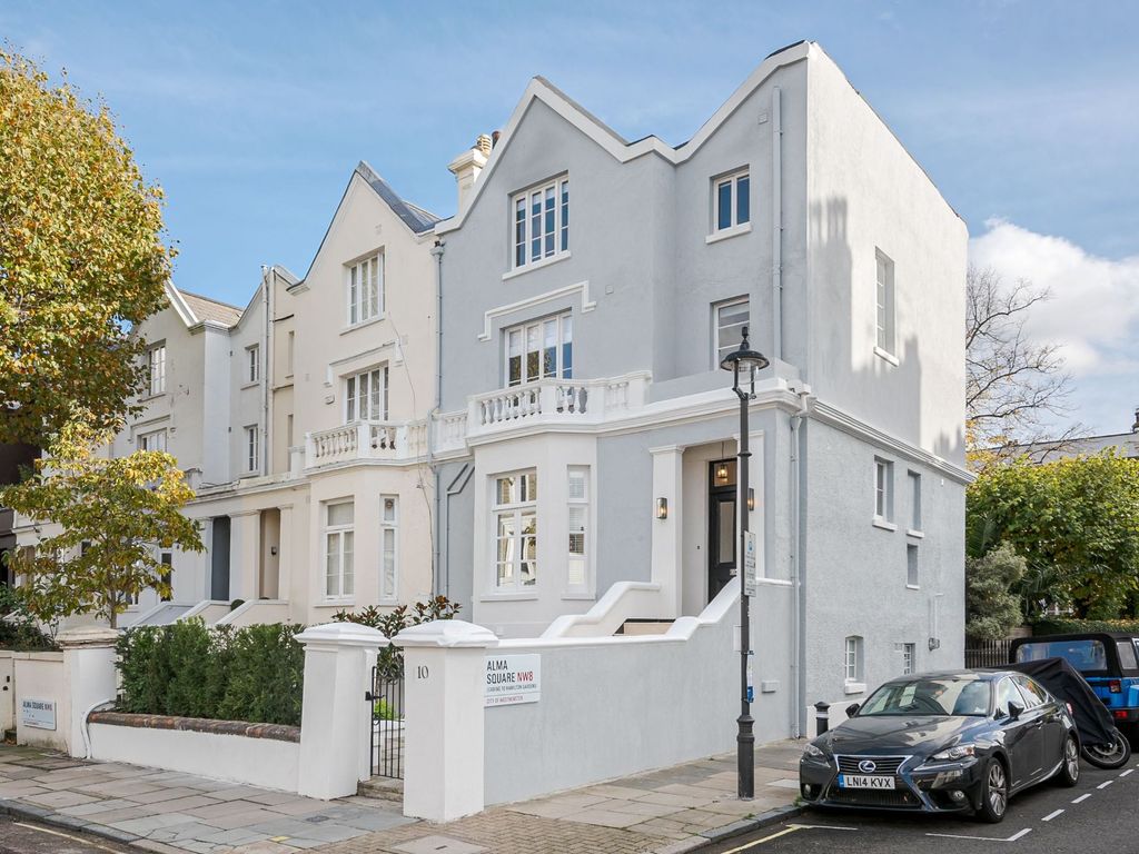 5 bed detached house to rent in Alma Square, London NW8, £23,833 pcm