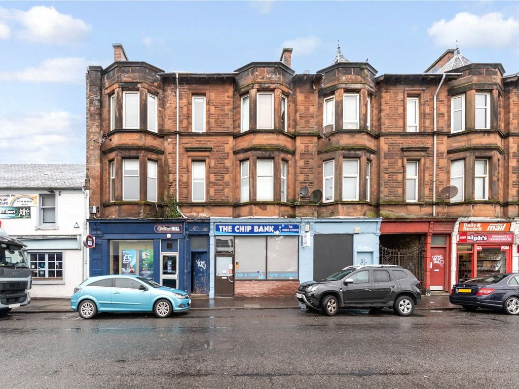 2 bed flat for sale in Low Glencairn Street, Kilmarnock, East Ayrshire KA1, £32,500