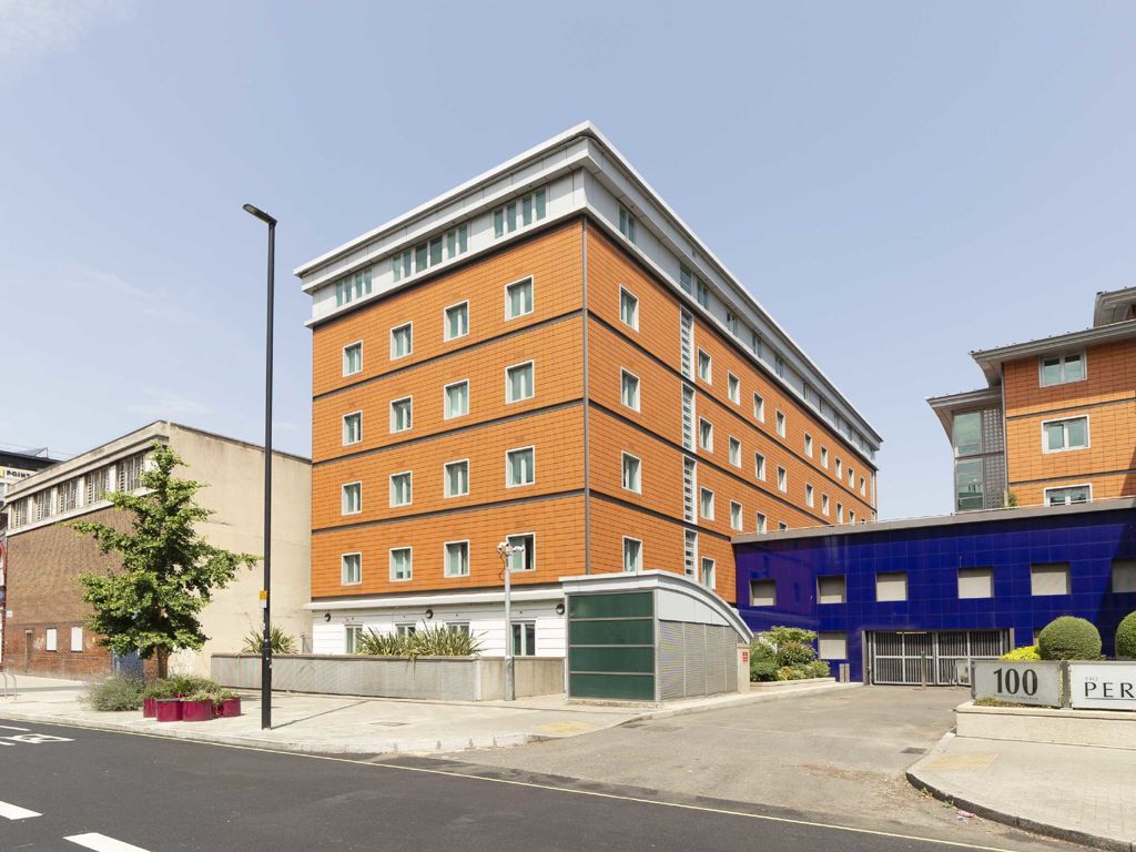 1 bed flat for sale in Westminster Bridge Road, London SE1, £390,000