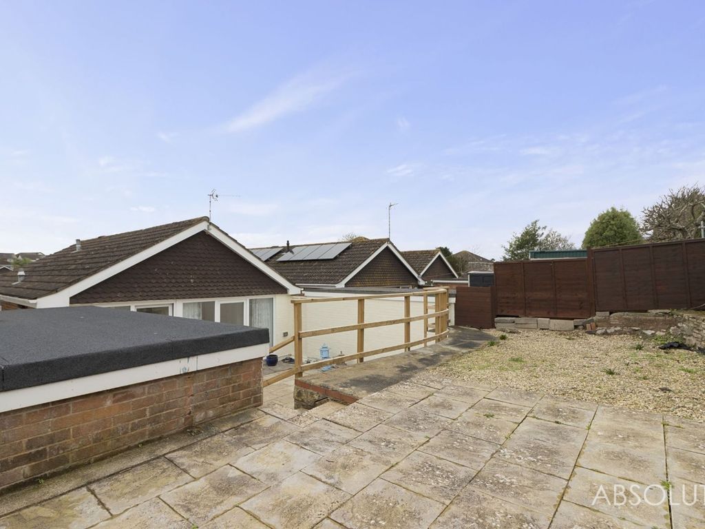 2 bed bungalow for sale in Gibson Road, Paignton TQ4, £265,000
