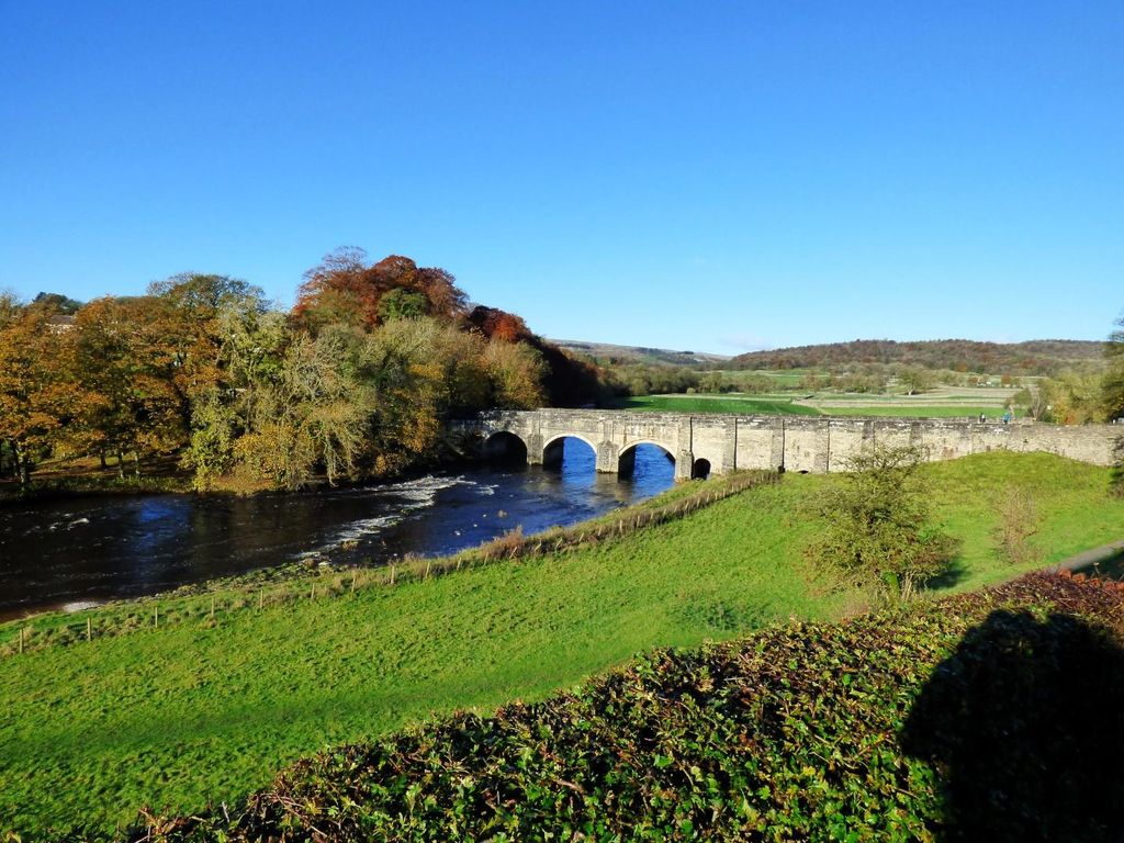 4 bed terraced house for sale in Bridge End, Grassington, Skipton BD23, £535,000