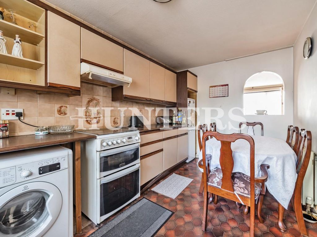 3 bed property for sale in Gibbins Road, London E15, £450,000