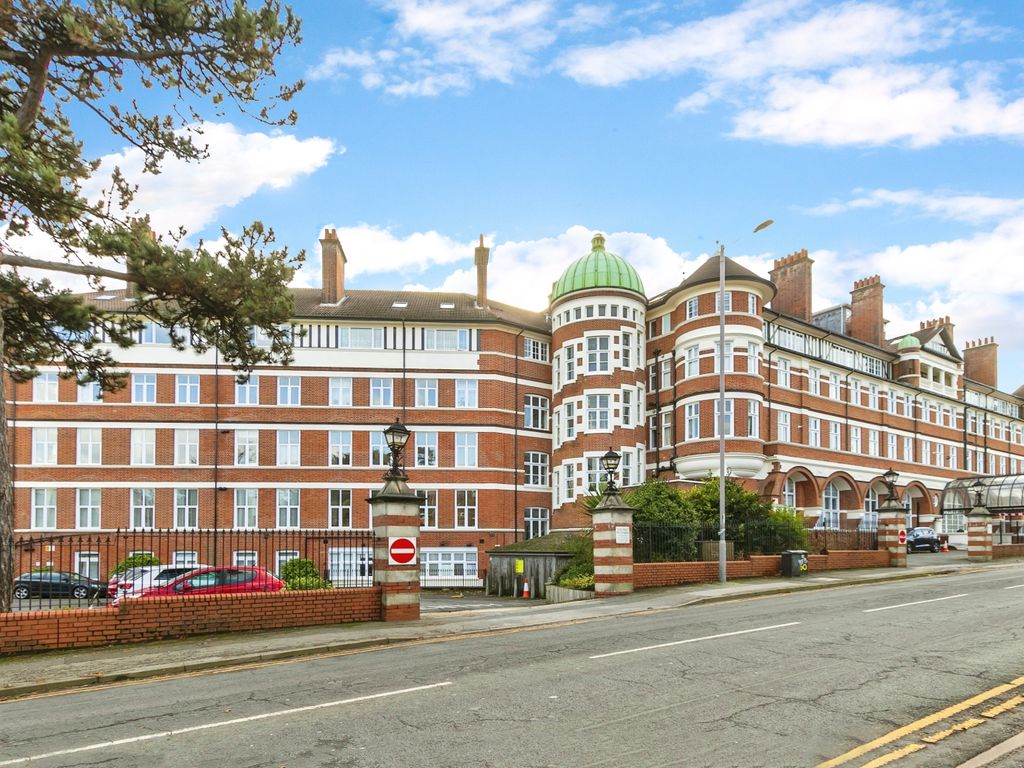 1 bed flat for sale in Owls Road, Bournemouth BH5, £180,000