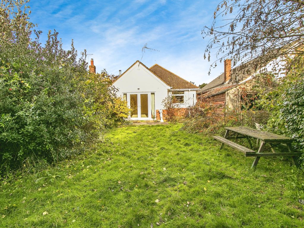 3 bed detached house for sale in Craigmoor Avenue, Bournemouth BH8, £375,000