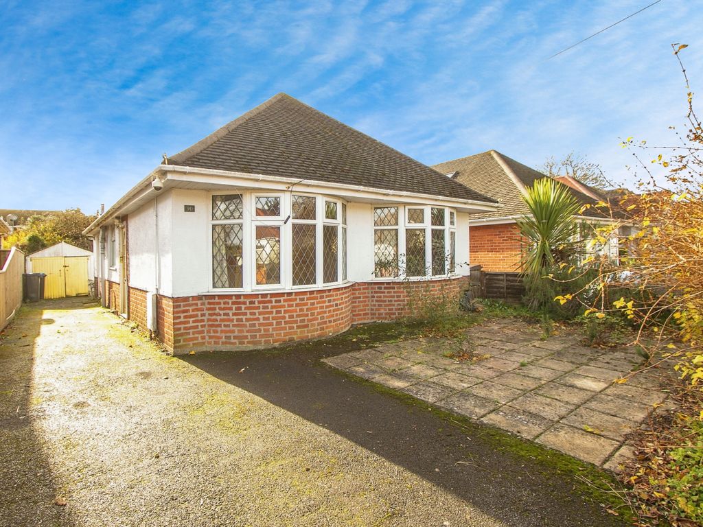3 bed detached house for sale in Craigmoor Avenue, Bournemouth BH8, £375,000