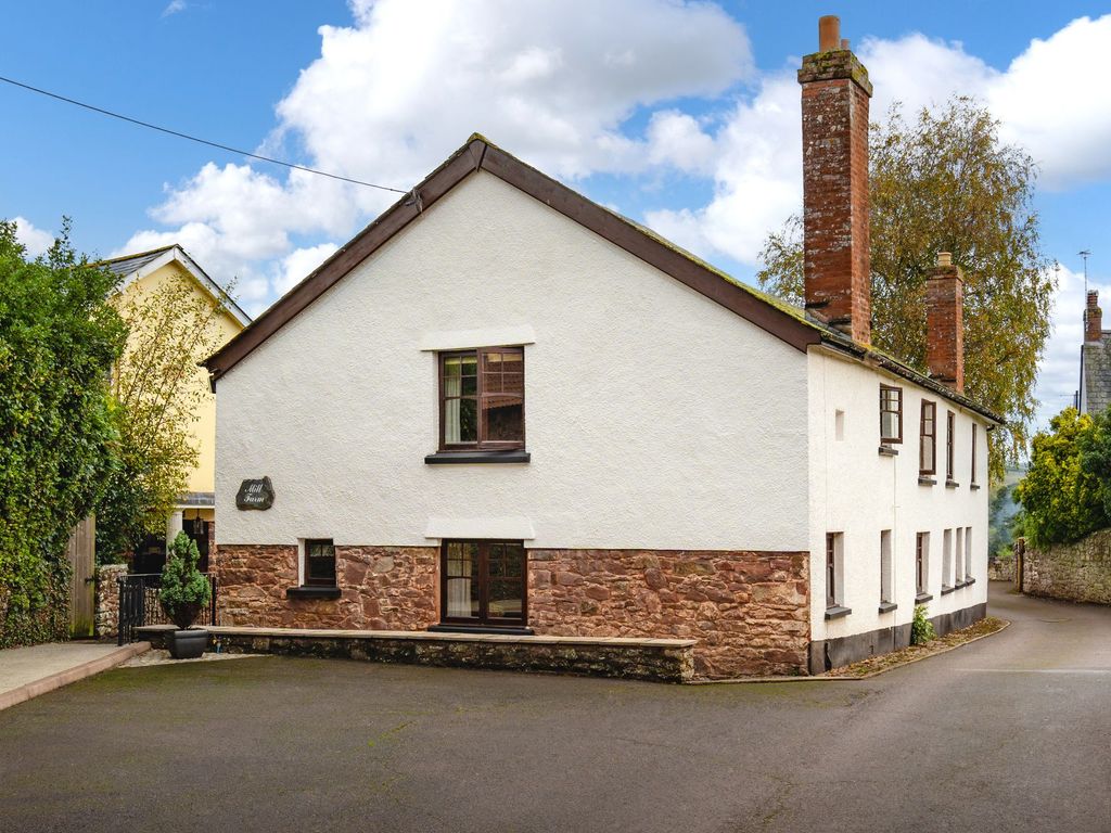 4 bed farmhouse for sale in Mill Lane, Sandford EX17, £850,000