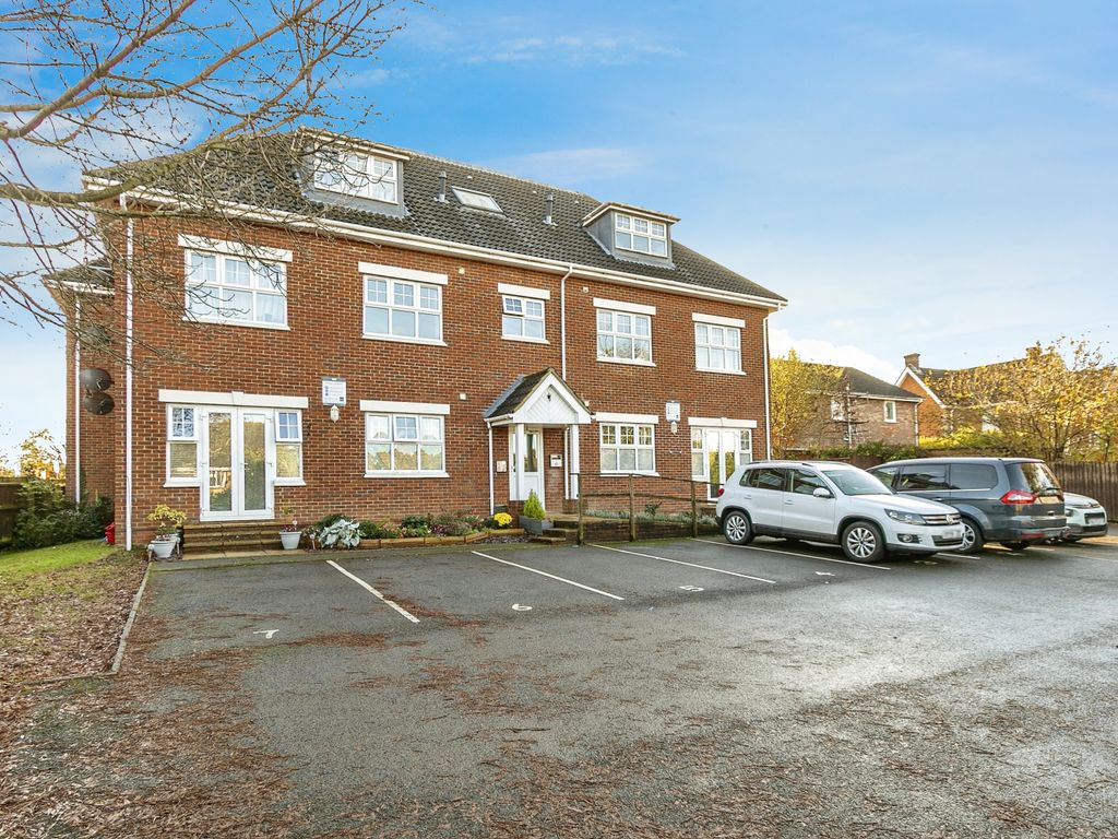 2 bed flat for sale in 73 Poole Road, Poole BH16, £240,000