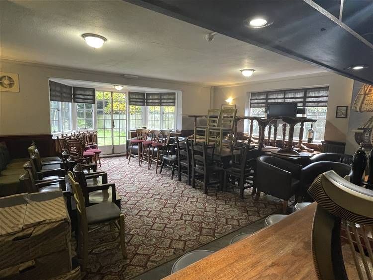 Commercial property for sale in The Boundary Arms, Pinkeys Road, Maidenhead SL6, £775,000