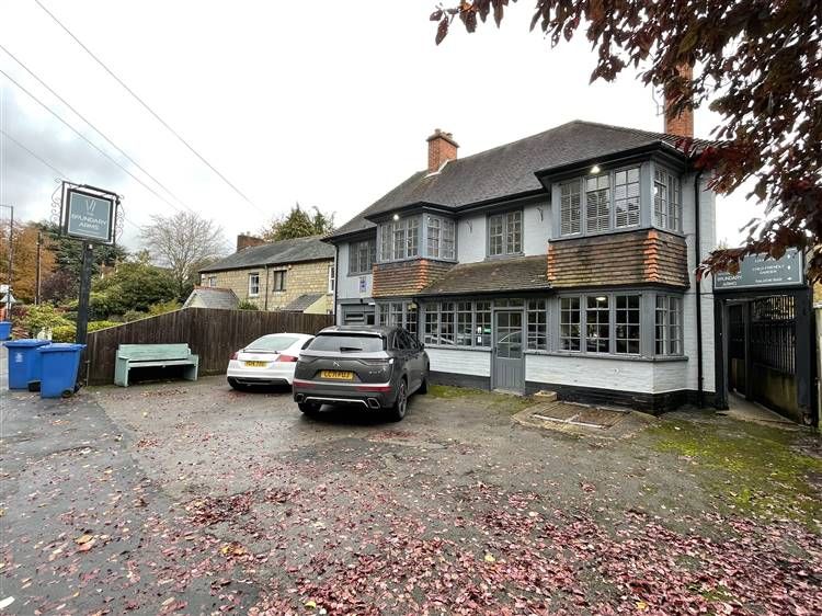 Commercial property for sale in The Boundary Arms, Pinkeys Road, Maidenhead SL6, £775,000