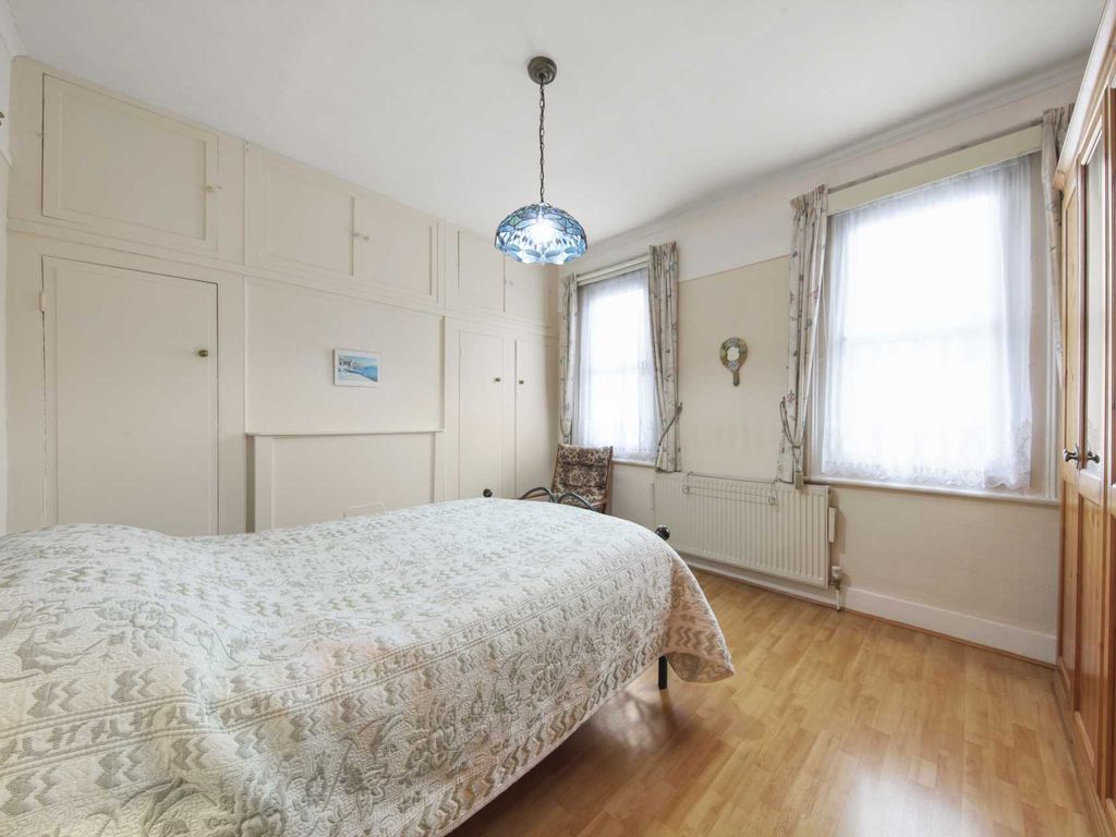2 bed terraced house for sale in Calverton Road, London E6, £425,000