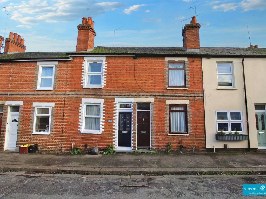 2 bed terraced house for sale in Little Johns Lane, Reading RG30, £250,000