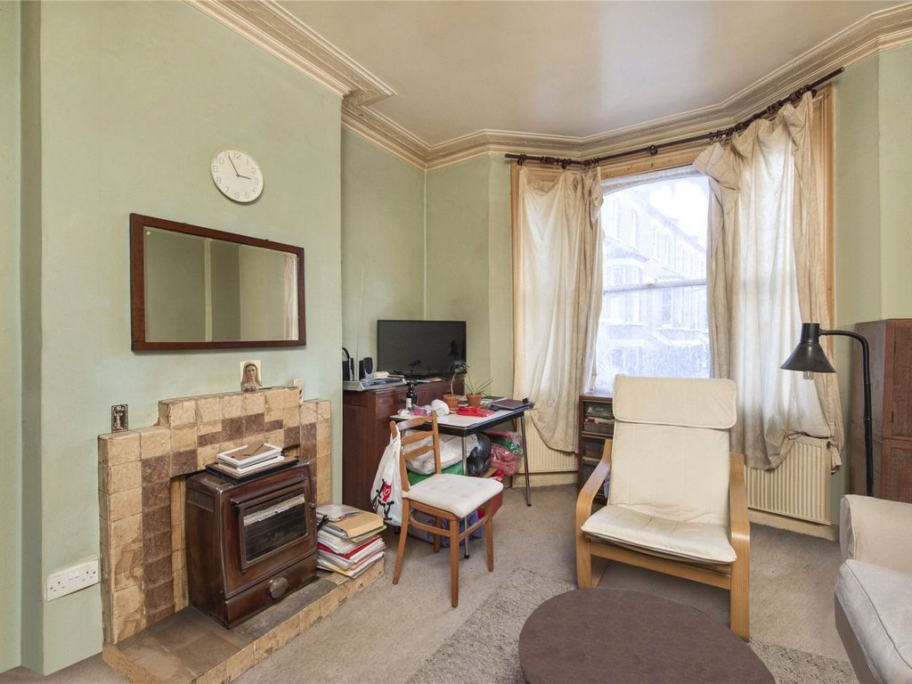 3 bed property for sale in Twisden Road, Dartmouth Park NW5, £1,100,000
